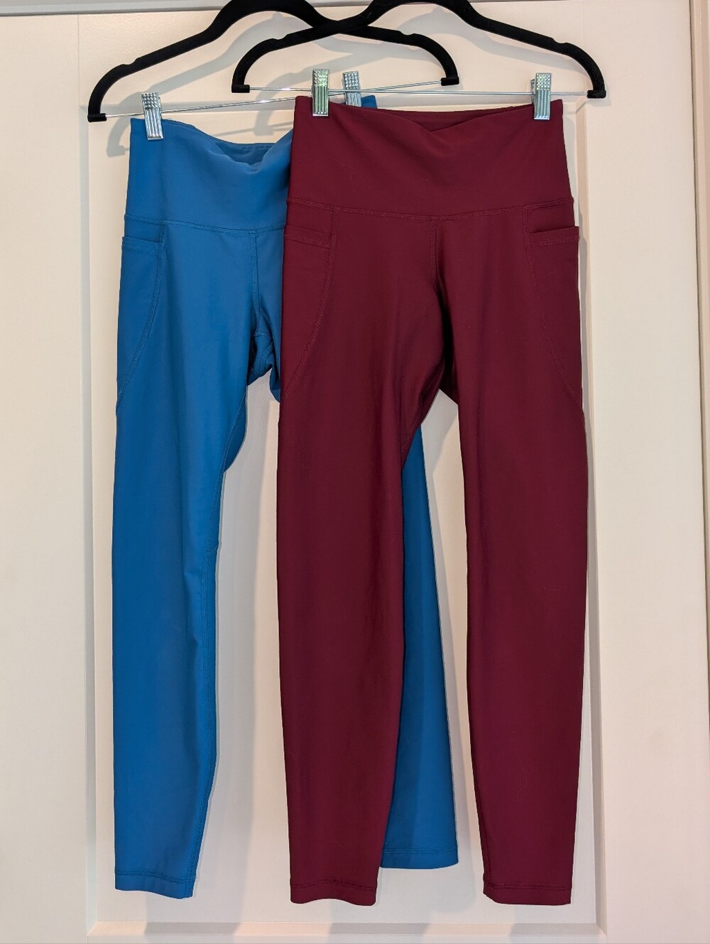 4/$16 ❇️ Bundle of Old Navy Blue and Maroon Elevate Leggings